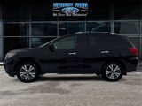 Used 2017 Nissan Pathfinder S image 2