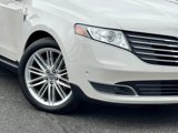 Used 2019 Lincoln MKT AWD image 4