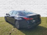 Used 2023 Nissan Altima 2.5 SV image 3