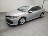 Used 2018 Toyota Camry LE image 2