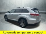 Used 2019 Toyota Highlander XLE image 3