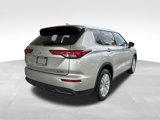 Used 2024 Mitsubishi Outlander ES image 3