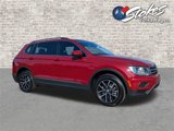 Used 2021 Volkswagen Tiguan SE image 2