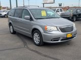 Used 2014 Chrysler Town & Country Touring image 2