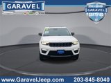 Used 2022 Jeep Grand Cherokee Limited w/ Luxury Tech Group II image 3