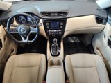Used 2017 Nissan Rogue SV image 5