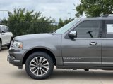 Used 2016 Lincoln Navigator Select image 4