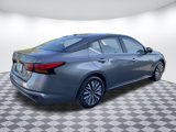 Used 2024 Nissan Altima 2.5 SV image 3