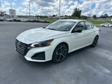 Used 2023 Nissan Altima 2.5 SR image 3