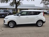 Used 2021 Kia Soul S image 2