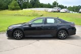 Used 2023 Toyota Camry SE image 3