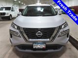 Used 2022 Nissan Rogue SV image 2
