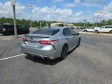 Used 2020 Toyota Camry SE image 3