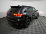 Used 2017 Jeep Grand Cherokee Altitude image 3