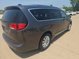Used 2019 Chrysler Pacifica Touring-L image 5