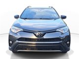 Used 2018 Toyota RAV4 SE image 2