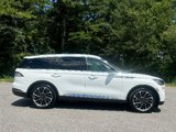Used 2021 Lincoln Aviator Reserve w/ Equipment Group 201A image 2