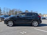Used 2017 Nissan Rogue Sport SV image 3