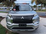 Used 2022 Mitsubishi Outlander SE image 3