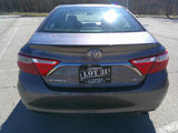 Used 2017 Toyota Camry SE image 3