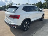 Used 2024 Volkswagen Taos SE image 3