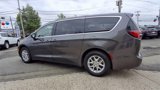 Used 2023 Chrysler Pacifica Touring-L image 6