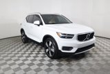 Used 2019 Volvo XC40 T5 Momentum image 3