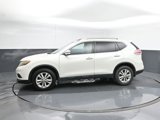 Used 2016 Nissan Rogue SV w/ SV Moonroof Package image 2
