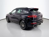 Certified 2017 Porsche Cayenne Platinum Edition image 3