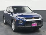 Used 2023 Chevrolet TrailBlazer LS image 2