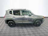 Used 2019 Jeep Renegade Latitude w/ Cold Weather Group image 4