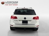 Used 2011 Volkswagen Touareg TDI image 6