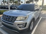 Used 2017 Ford Explorer XLT w/ Equipment Group 202A image 3