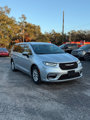 Used 2023 Chrysler Pacifica Touring-L image 3
