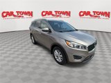 Used 2018 Kia Sorento LX image 2