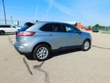 Used 2022 Ford Edge SEL w/ Convenience Package image 3