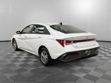 Certified 2025 Hyundai Elantra SE image 3