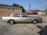 Used 1988 Lincoln Town Car image 3