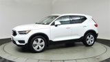 Used 2022 Volvo XC40 T5 Momentum image 3