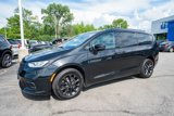 Used 2021 Chrysler Pacifica Limited w/ S Appearance Package image 3