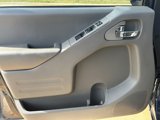 Used 2019 Nissan Frontier SV image 3