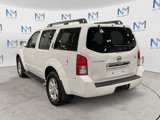 Used 2010 Nissan Pathfinder SE image 3