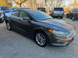 Used 2017 Ford Fusion SE w/ Fusion SE Technology Package image 3
