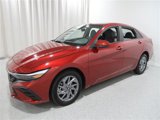 Used 2024 Hyundai Elantra SEL image 3