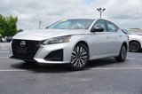 Used 2024 Nissan Altima 2.5 SV image 2