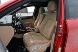 Used 2025 Porsche Macan image 5
