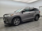 Used 2017 Toyota Highlander Plus image 2