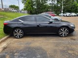 Used 2020 Nissan Altima 2.5 SR w/ Premium Package image 3