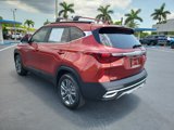 Used 2023 Kia Seltos S w/ Navigation Package image 3