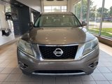 Used 2014 Nissan Pathfinder SV image 3